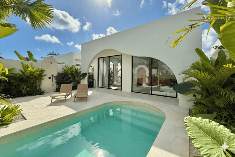 The Young Villas: Elegant one-bedroom villa in Uluwatu featuring a private pool and modern tropical.