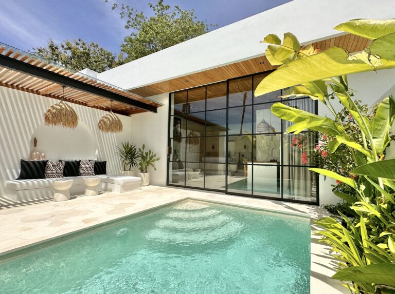 Stylish one-bedroom villa in Bingin Uluwatu featuring a private pool and modern minimalist design.