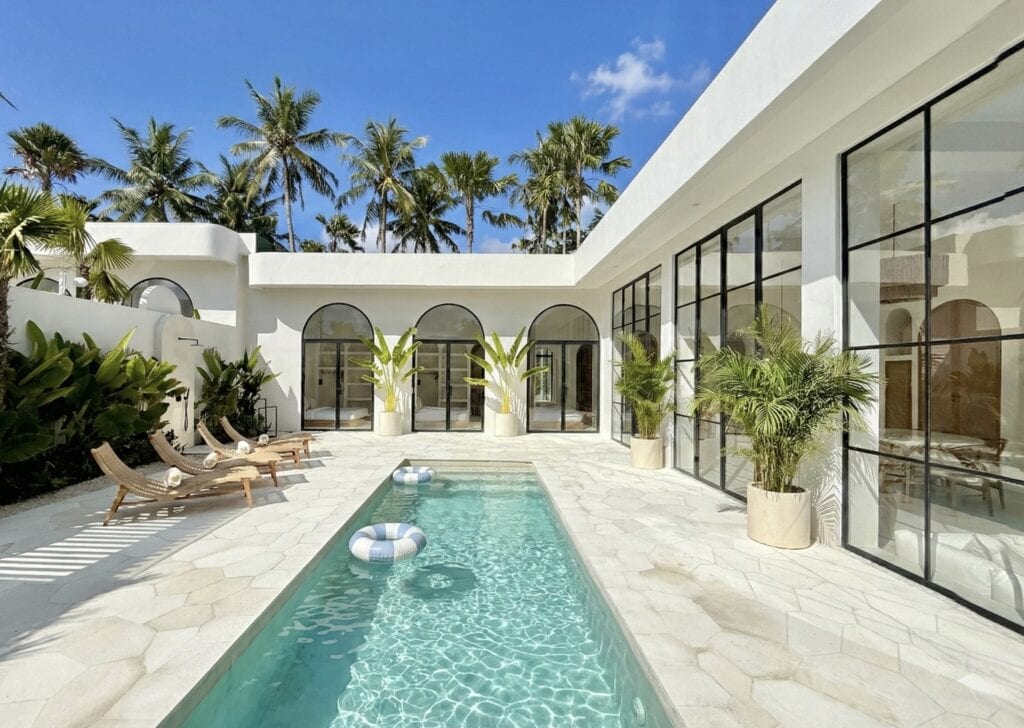 The Young Villas: Elegant tropical-modern villa with private pool in Uluwatu, Bali, perfect for a lu.