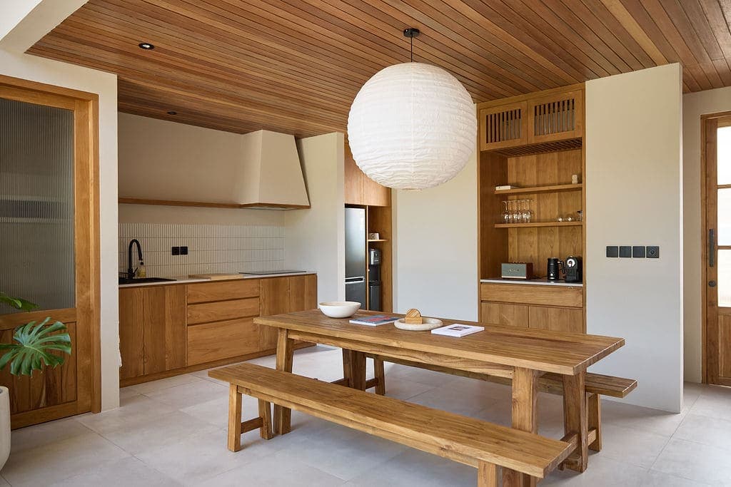 Luxurious one-bedroom villa in Seseh with tropical-modern design and high-end finishes.